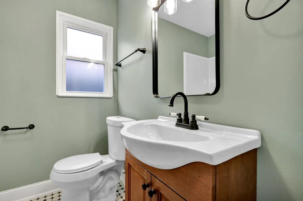 505 W Lenawee Street Lansing, MI 48933