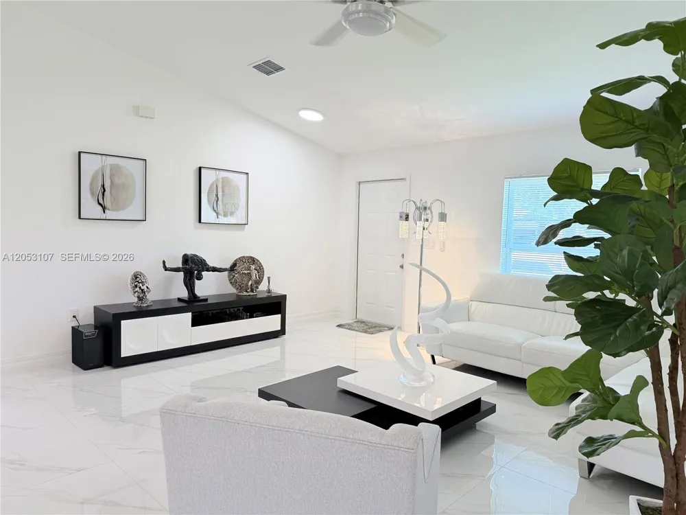 700 Connecticut #Ln Lehigh Acres, FL 33936