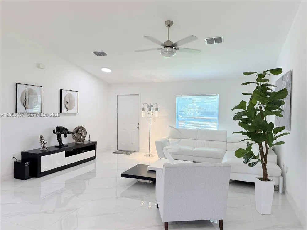 700 Connecticut #Ln Lehigh Acres, FL 33936
