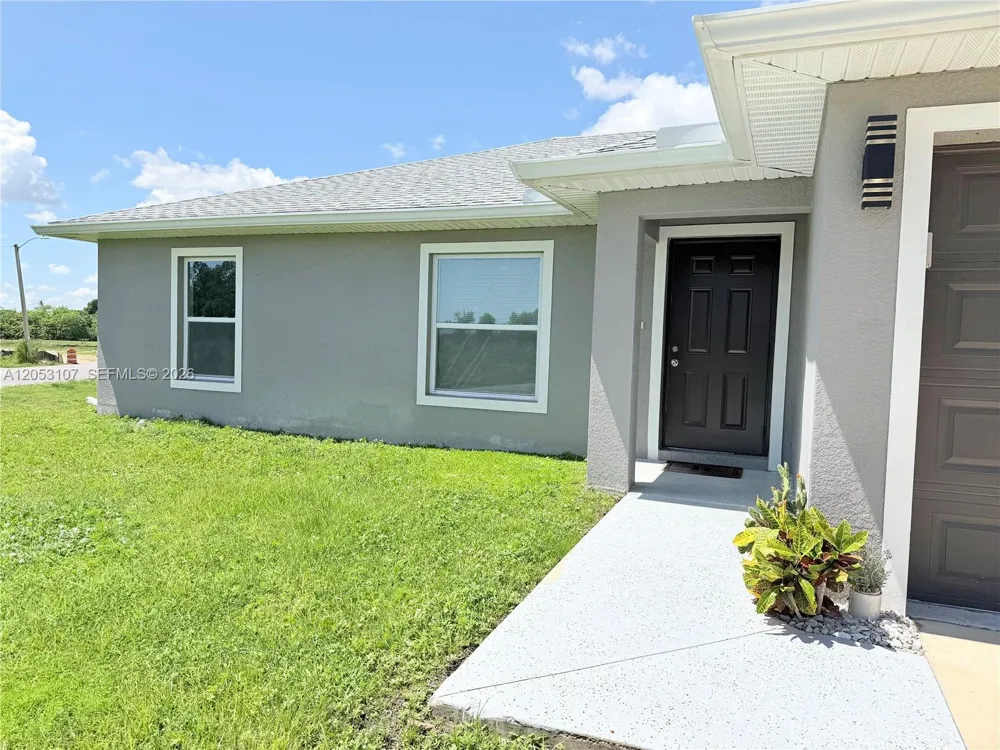 700 Connecticut #Ln Lehigh Acres, FL 33936