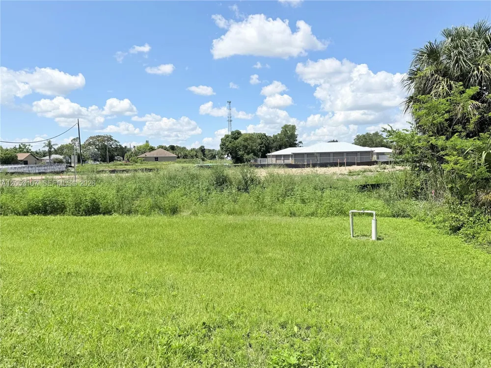 700 Connecticut #Ln Lehigh Acres, FL 33936