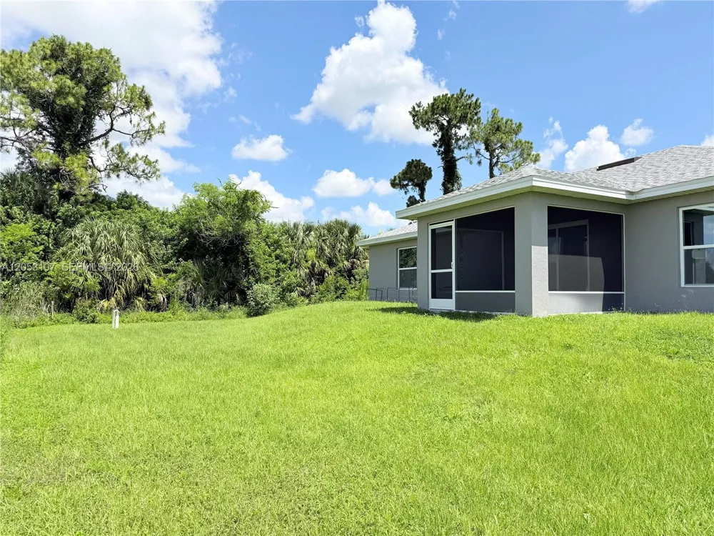 700 Connecticut #Ln Lehigh Acres, FL 33936