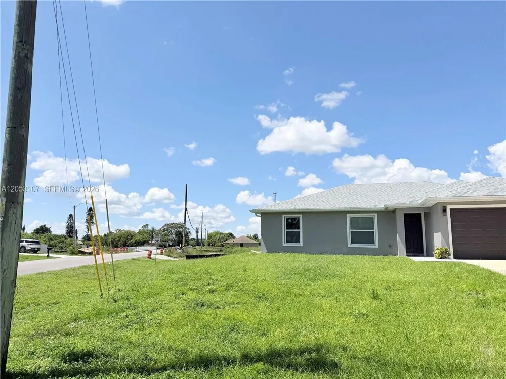 700 Connecticut #Ln Lehigh Acres, FL 33936