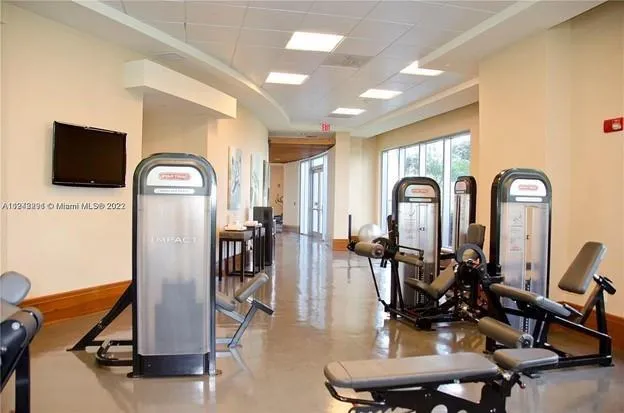 1060 Brickell Avenue #1617 Miami, FL 33131