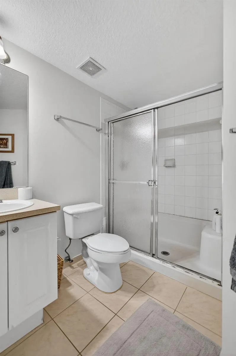 11029 LEGACY BOULEVARD #201 Palm Beach Gardens, FL 33410