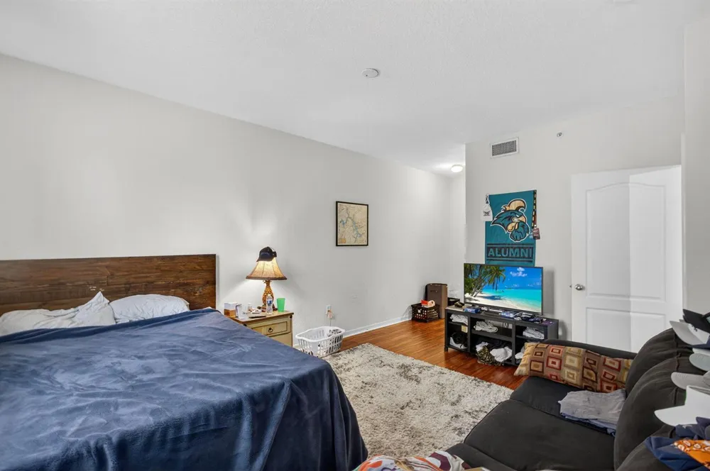 11029 LEGACY BOULEVARD #201 Palm Beach Gardens, FL 33410