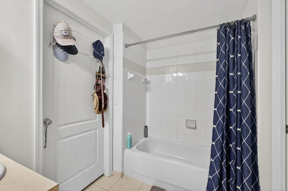 11029 LEGACY BOULEVARD #201 Palm Beach Gardens, FL 33410