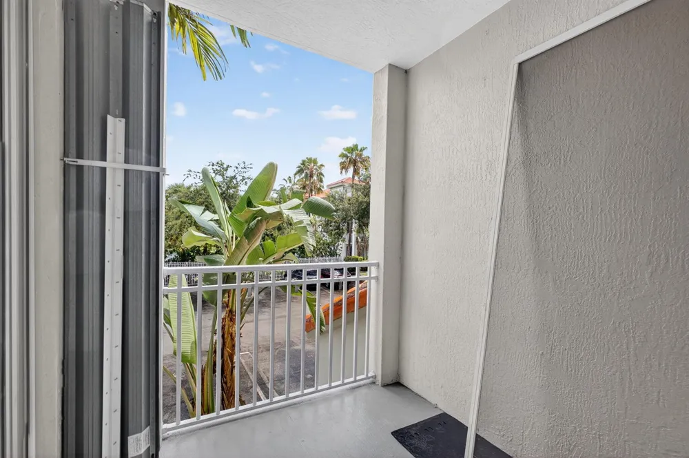 11029 LEGACY BOULEVARD #201 Palm Beach Gardens, FL 33410