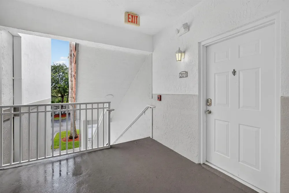 11029 LEGACY BOULEVARD #201 Palm Beach Gardens, FL 33410