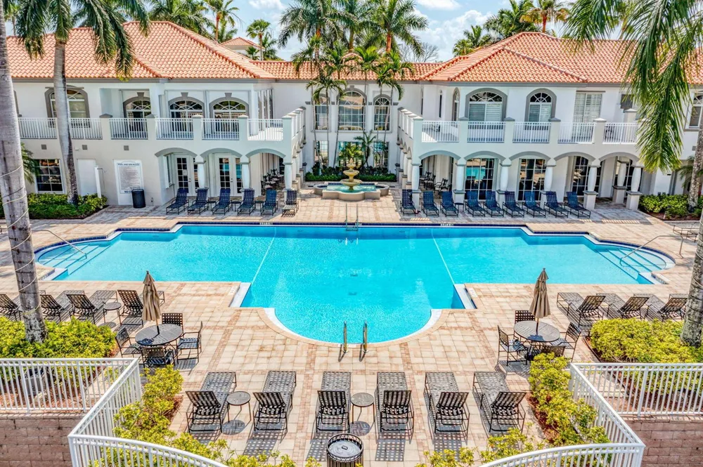 11029 LEGACY BOULEVARD #201 Palm Beach Gardens, FL 33410