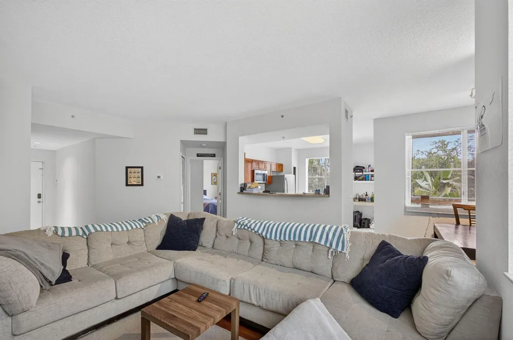 11029 LEGACY BOULEVARD #201 Palm Beach Gardens, FL 33410
