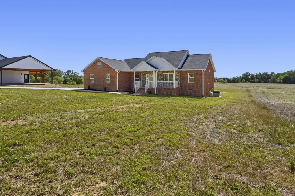 6265 McMinnville Hwy Smithville, TN 37166