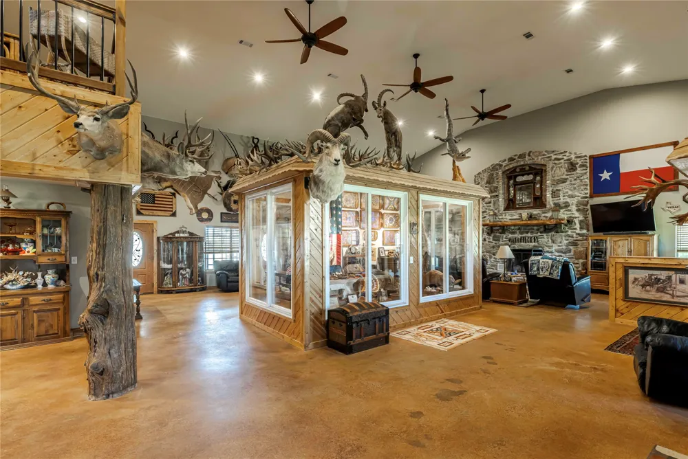 7735 Fm 502 Rochelle, TX 76872