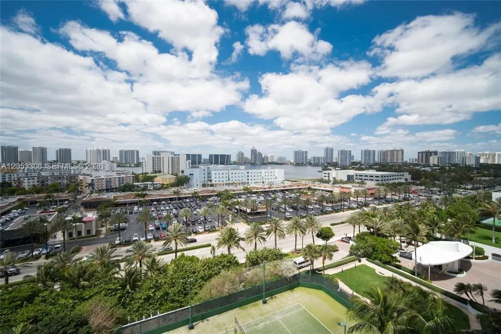 18101 Collins Ave #1101 Sunny Isles Beach, FL 33160