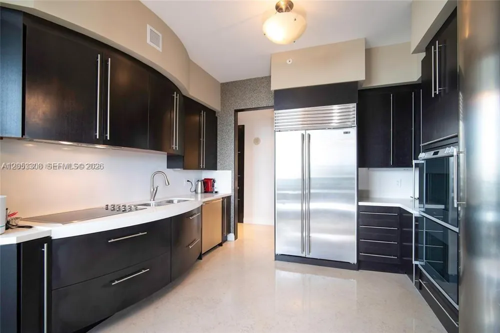 18101 Collins Ave #1101 Sunny Isles Beach, FL 33160