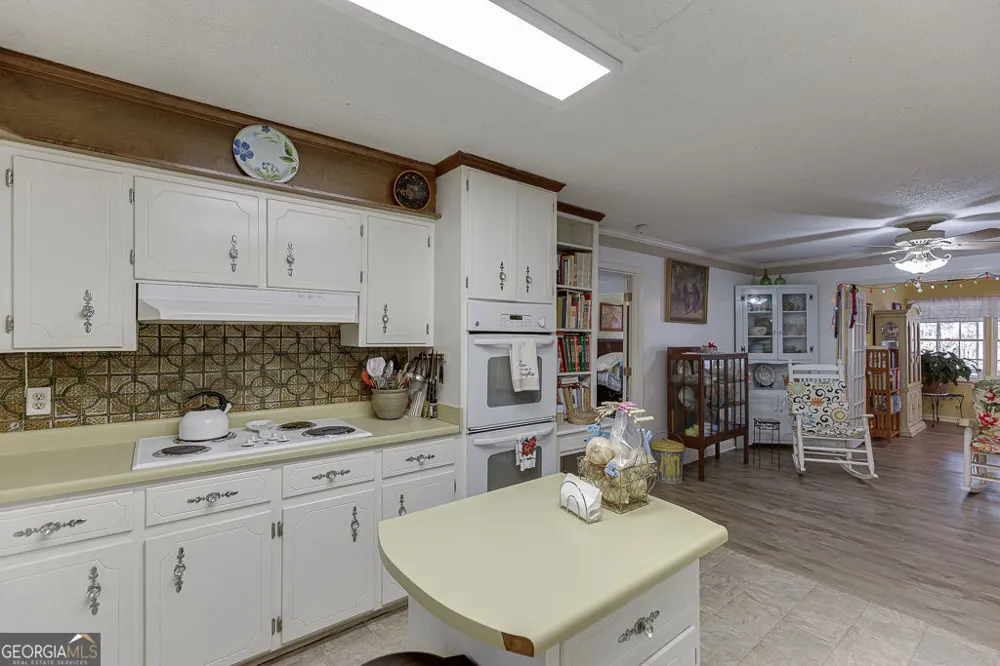 329 RIVERBEND DR Royston, GA 30662