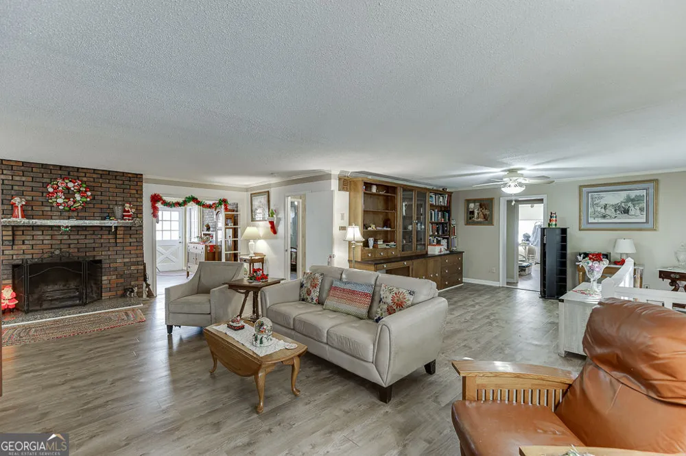 329 RIVERBEND DR Royston, GA 30662