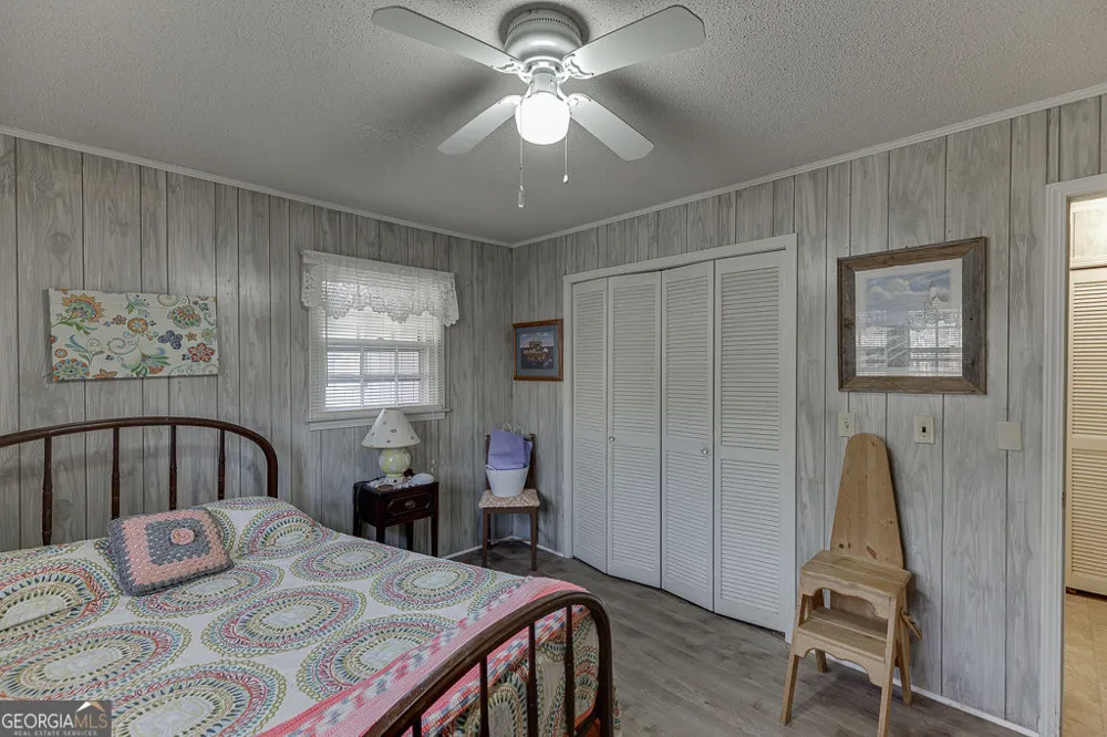 329 RIVERBEND DR Royston, GA 30662