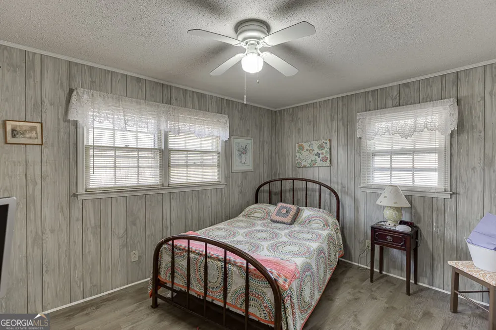329 RIVERBEND DR Royston, GA 30662