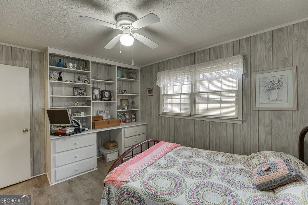 329 RIVERBEND DR Royston, GA 30662