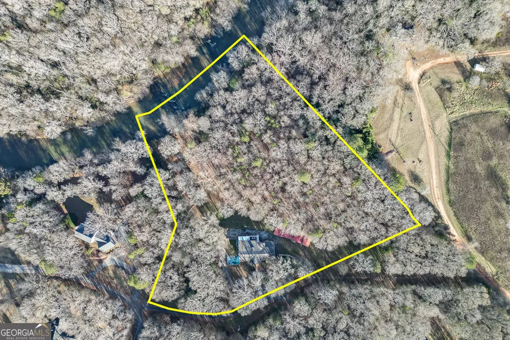 329 RIVERBEND DR Royston, GA 30662
