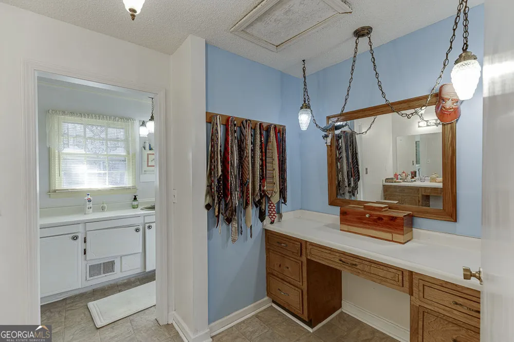 329 RIVERBEND DR Royston, GA 30662