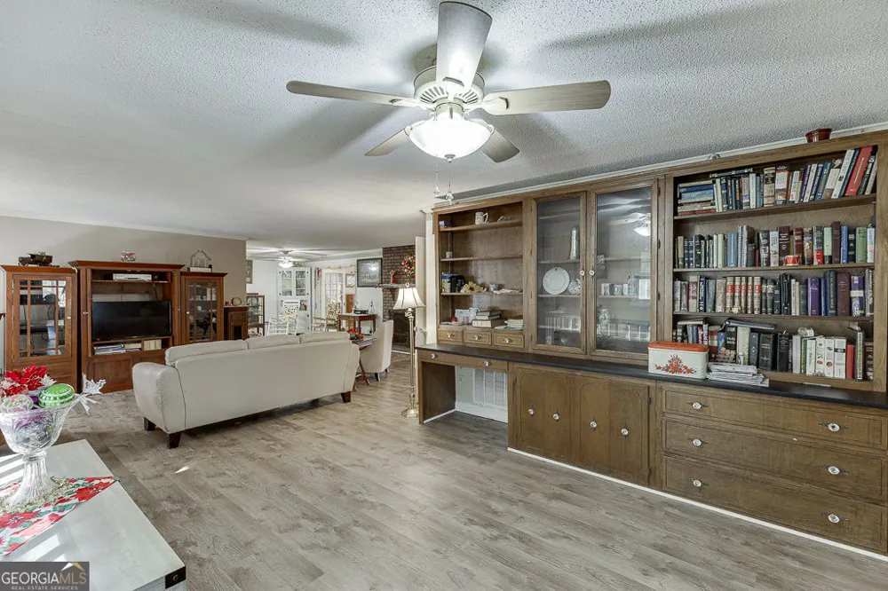 329 RIVERBEND DR Royston, GA 30662