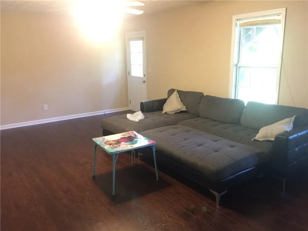 5516 Pinedale Circle Sugar Hill, GA 30518