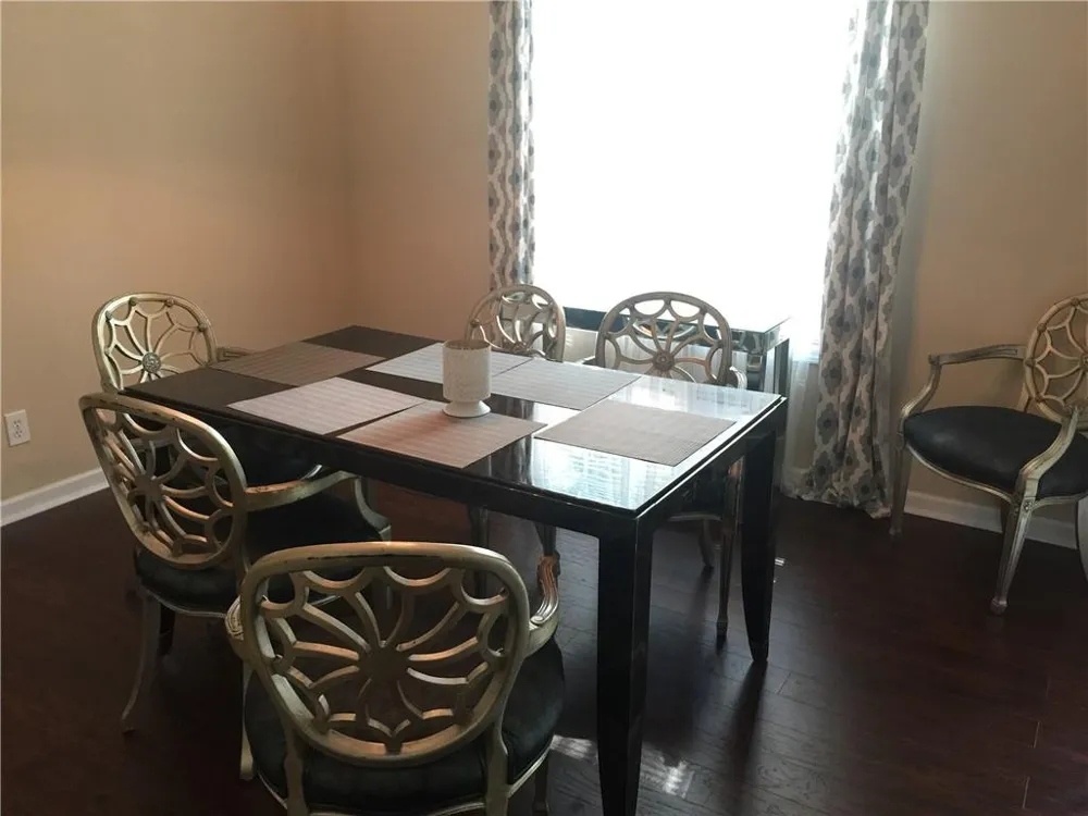5516 Pinedale Circle Sugar Hill, GA 30518