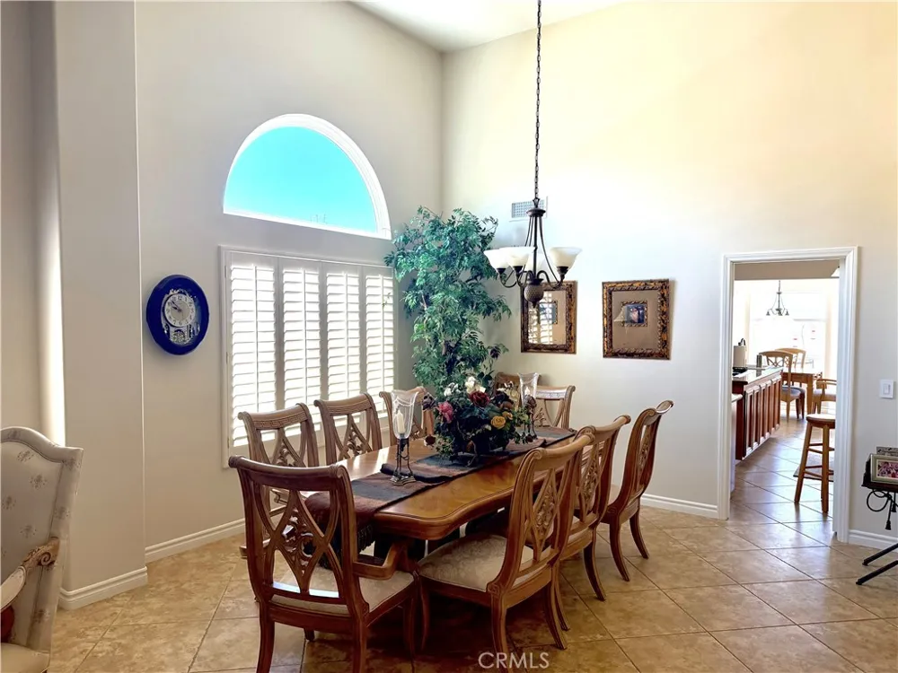 2017 Windemere Way Upland, CA 91784