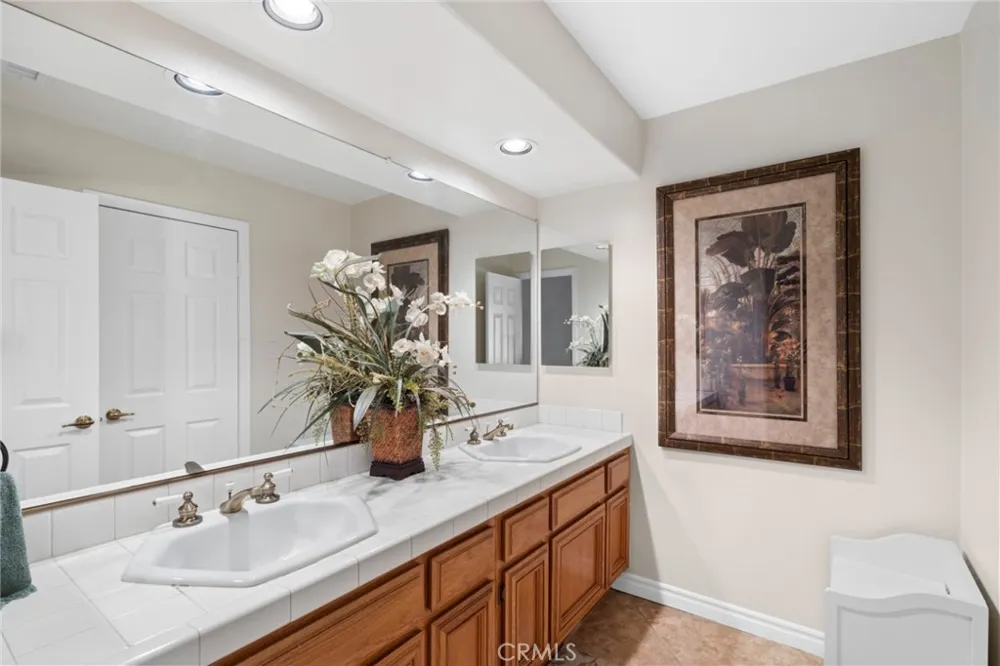 2017 Windemere Way Upland, CA 91784