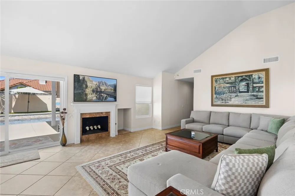 2017 Windemere Way Upland, CA 91784