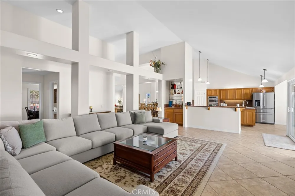 2017 Windemere Way Upland, CA 91784