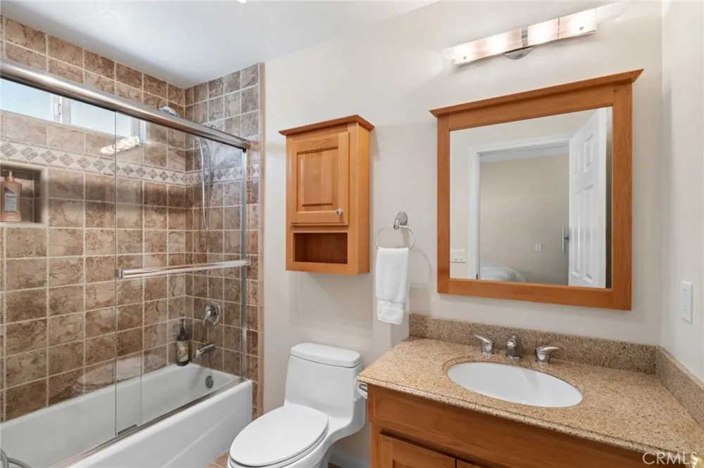 2017 Windemere Way Upland, CA 91784