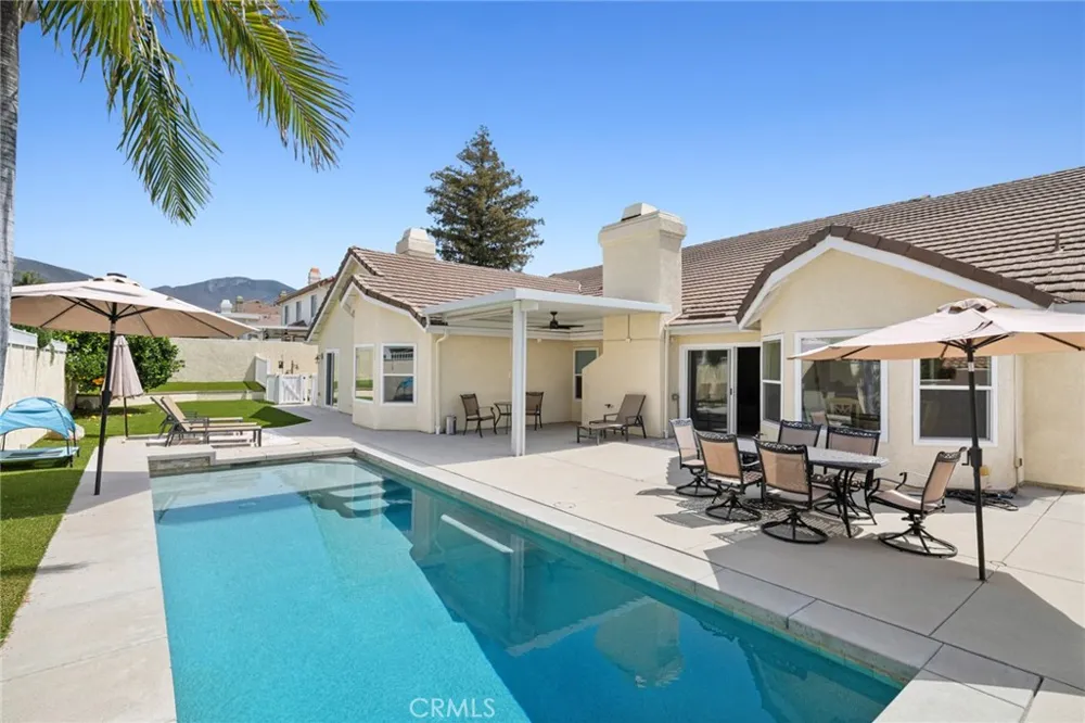 2017 Windemere Way Upland, CA 91784