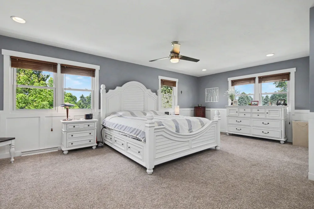 2770 Leonard Street Marne, MI 49435