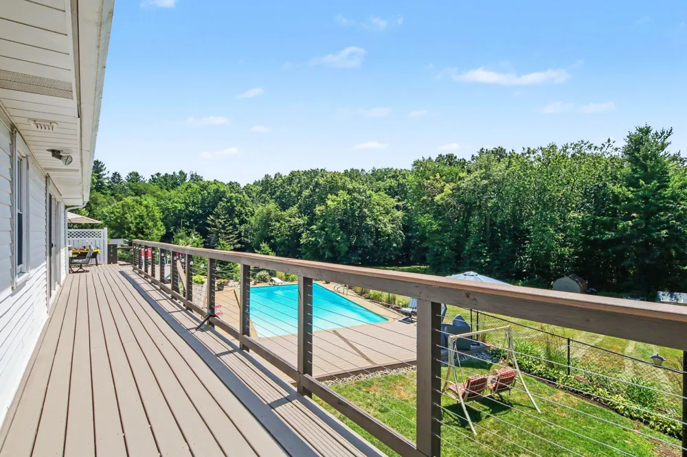 2770 Leonard Street Marne, MI 49435