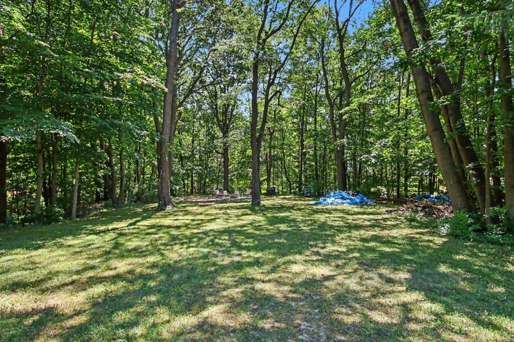2770 Leonard Street Marne, MI 49435