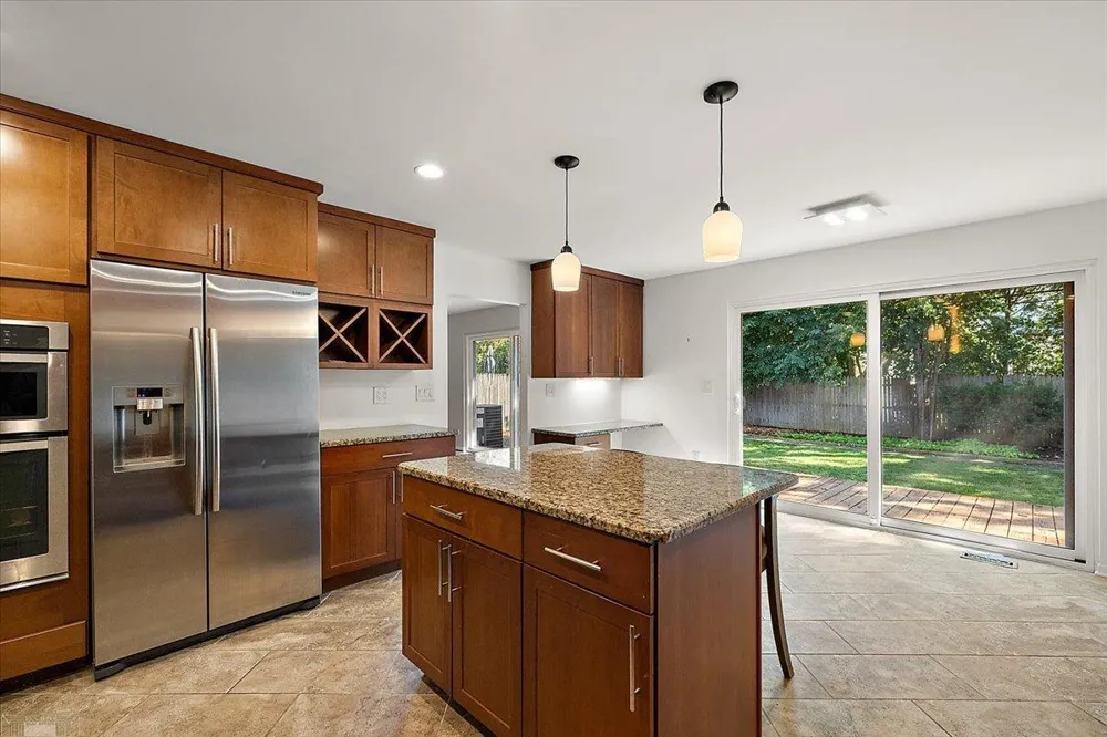 901 Hollywood Avenue Grosse Pointe Woods City, MI 48236