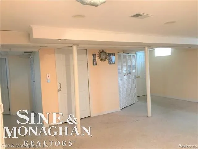 1351 Somerset Avenue Grosse Pointe Park City, MI 48230