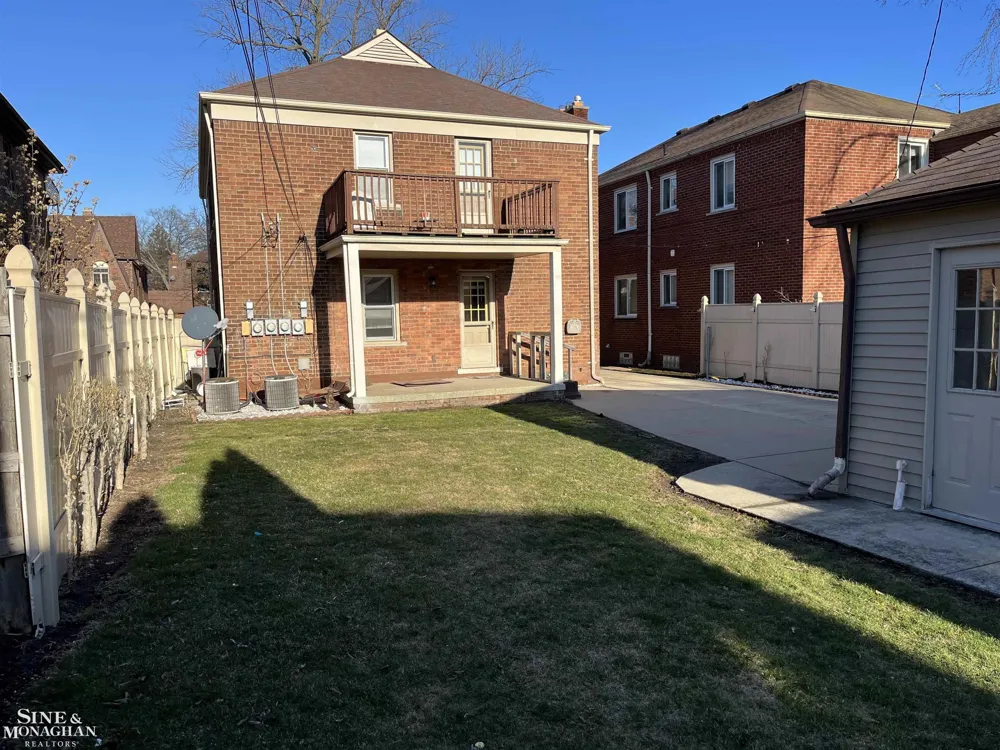 1351 Somerset Avenue Grosse Pointe Park City, MI 48230