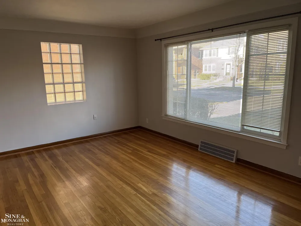 1351 Somerset Avenue Grosse Pointe Park City, MI 48230