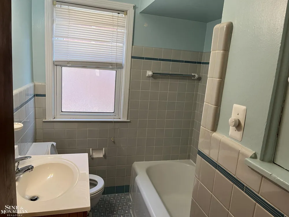 1351 Somerset Avenue Grosse Pointe Park City, MI 48230