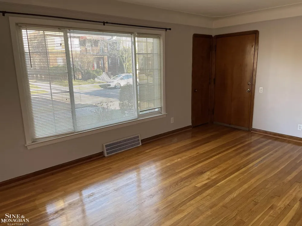 1351 Somerset Avenue Grosse Pointe Park City, MI 48230