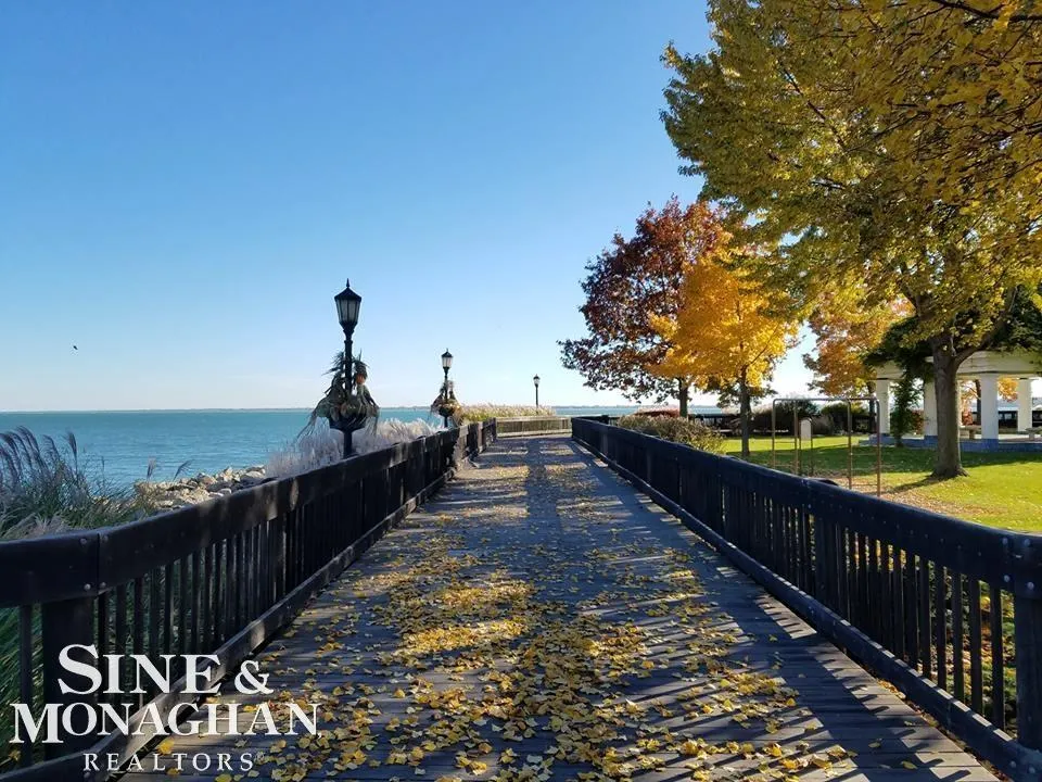 1351 Somerset Avenue Grosse Pointe Park City, MI 48230