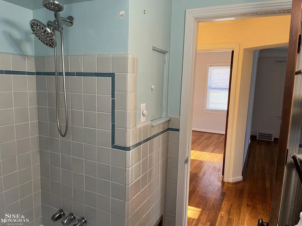 1351 Somerset Avenue Grosse Pointe Park City, MI 48230