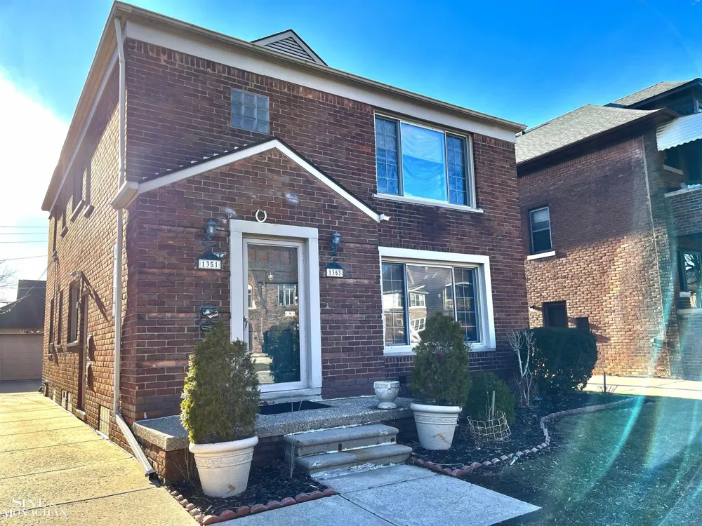 1351 Somerset Avenue Grosse Pointe Park City, MI 48230