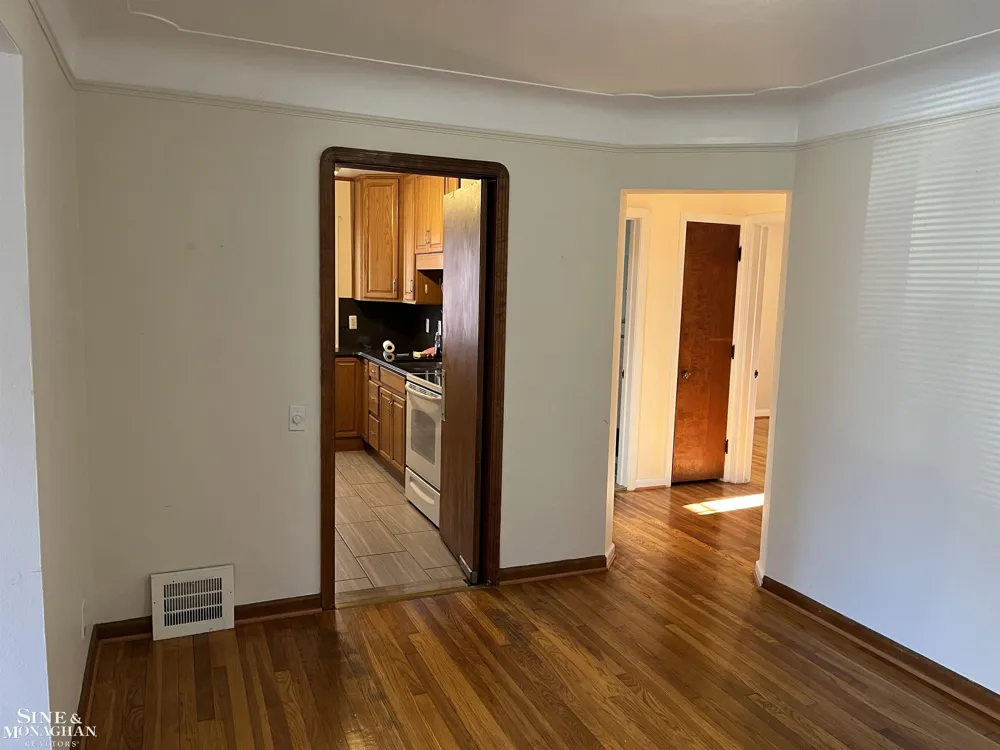 1351 Somerset Avenue Grosse Pointe Park City, MI 48230