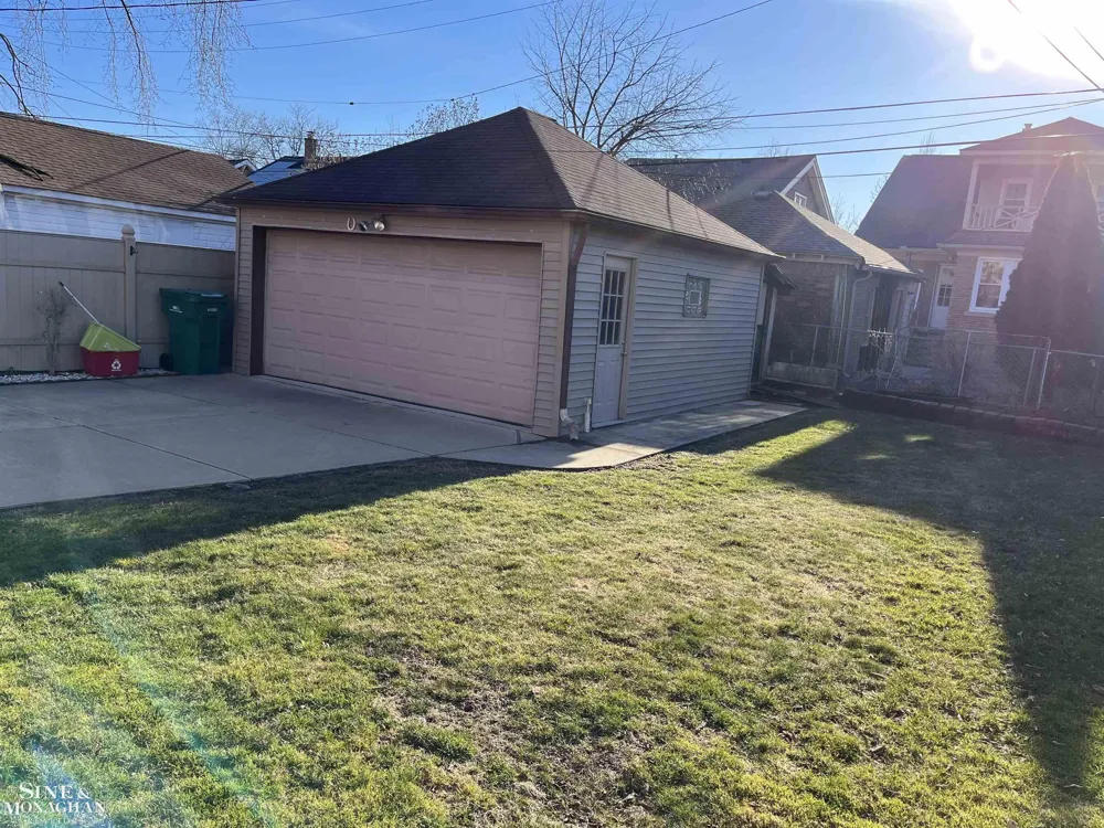 1351 Somerset Avenue Grosse Pointe Park City, MI 48230