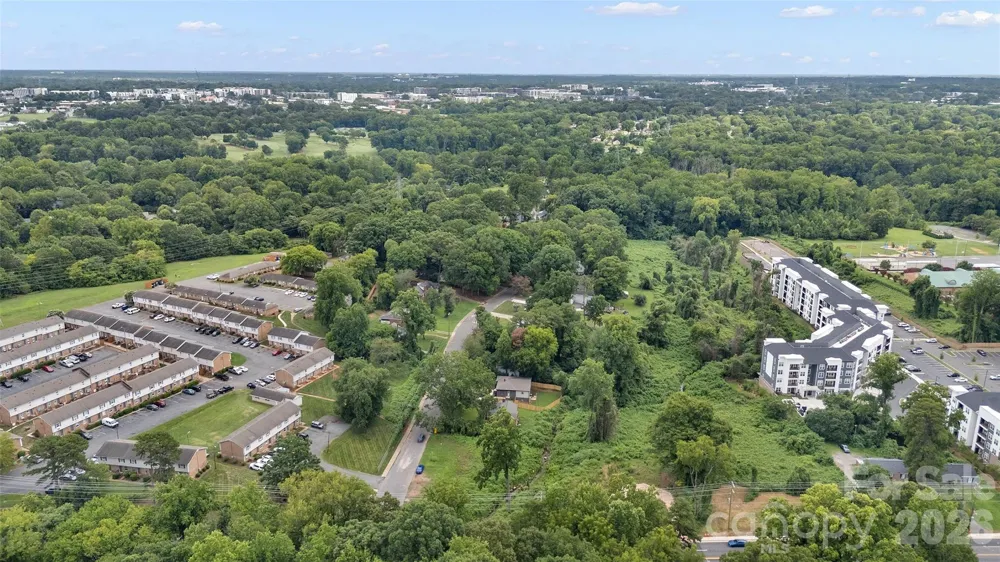 1813 West Boulevard Charlotte, NC 28208